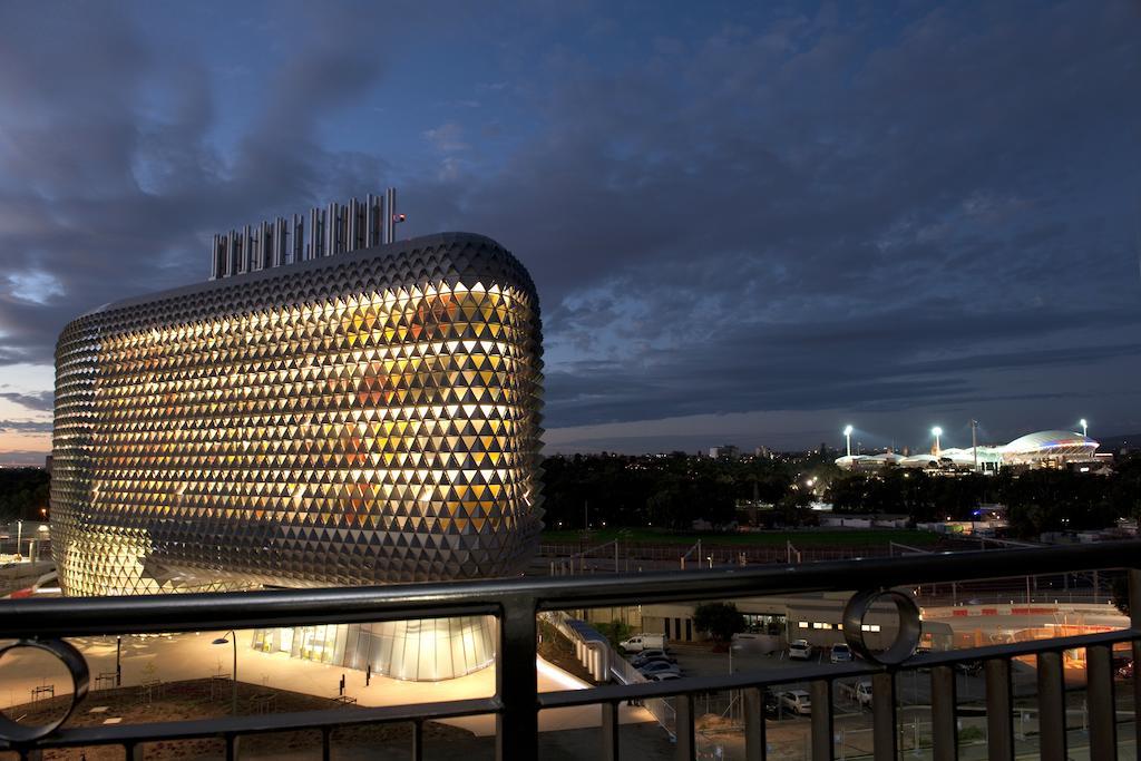 Adelaide Riviera Hotel Exterior photo